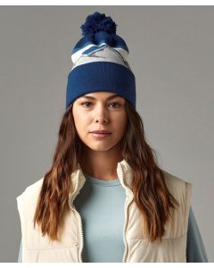 Beechfield Mountain Peaks Pom Pom Beanie – Warm Knitted Hat for Winter Wear, Snug Ribbed Edge, Cuffed Design