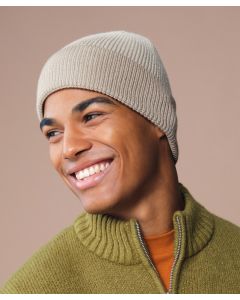 Beechfield Dip-Dye Beanie – Knitted Winter Hat with Cuffed Design, Ombre Coloured Design, Single Layer Knit, Unisex Design