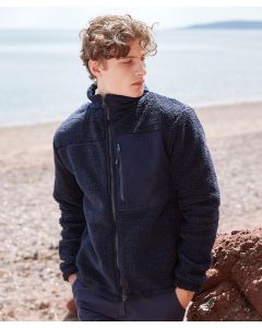 Front Row Recycled Sherpa Fleece – Cosy, Sustainable Comfort, Stay Warm, Eco-Style, 100% Cotton Twill