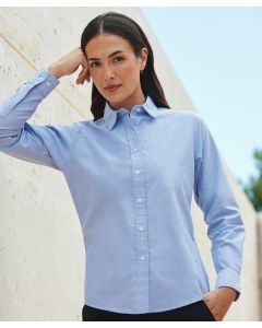 Henbury Women’s Classic Long Sleeve Oxford Shirt – Women's Fit, Shaped Side Seams, Scooped Hem, Adjustable Cuff