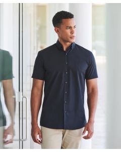 Henbury Coolplus® Short-Sleeve Men’s Shirt – Point Collar, Cotton Feel, Button Down, Back Yoke, Wrinkle-Resistant