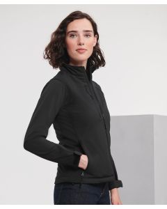 Russell Europe Women’s Softshell Jacket – Lightweight, Weather-Resistant & Versatile, Side Pockets and Chest Pocket with Inner Lining