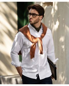 Nimbus Rochester Slim Fit Oxford Shirt – Shaped Pleats, Buttons in Mother-of-Pearl Colour, Third Collar Button at Collar Centerback