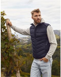 Clique Idaho Vest – Lightweight, Padded Polyamide-Poly Blend Bodywarmer, Sustainable, Recycled, Elastic Tape at Hem and Armholes