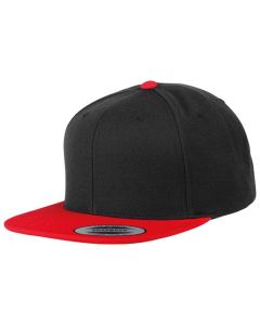 Flexfit by Yupoong Varsity Cap – 5-Panel Crown, Embroidered Eyelets for Ventilation, Flat Visor, Snapback Closure