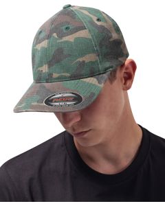 Flexfit by Yupoong Camouflage Summer Cap – Washed Treatment, Curved Visor, Flexfit® Technology, Eyelet Venting